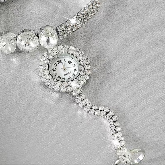 NEW: Rhinestone Chain Tassel Watch Gorgeous Round Glass Bracelet - Picture 4 of 5